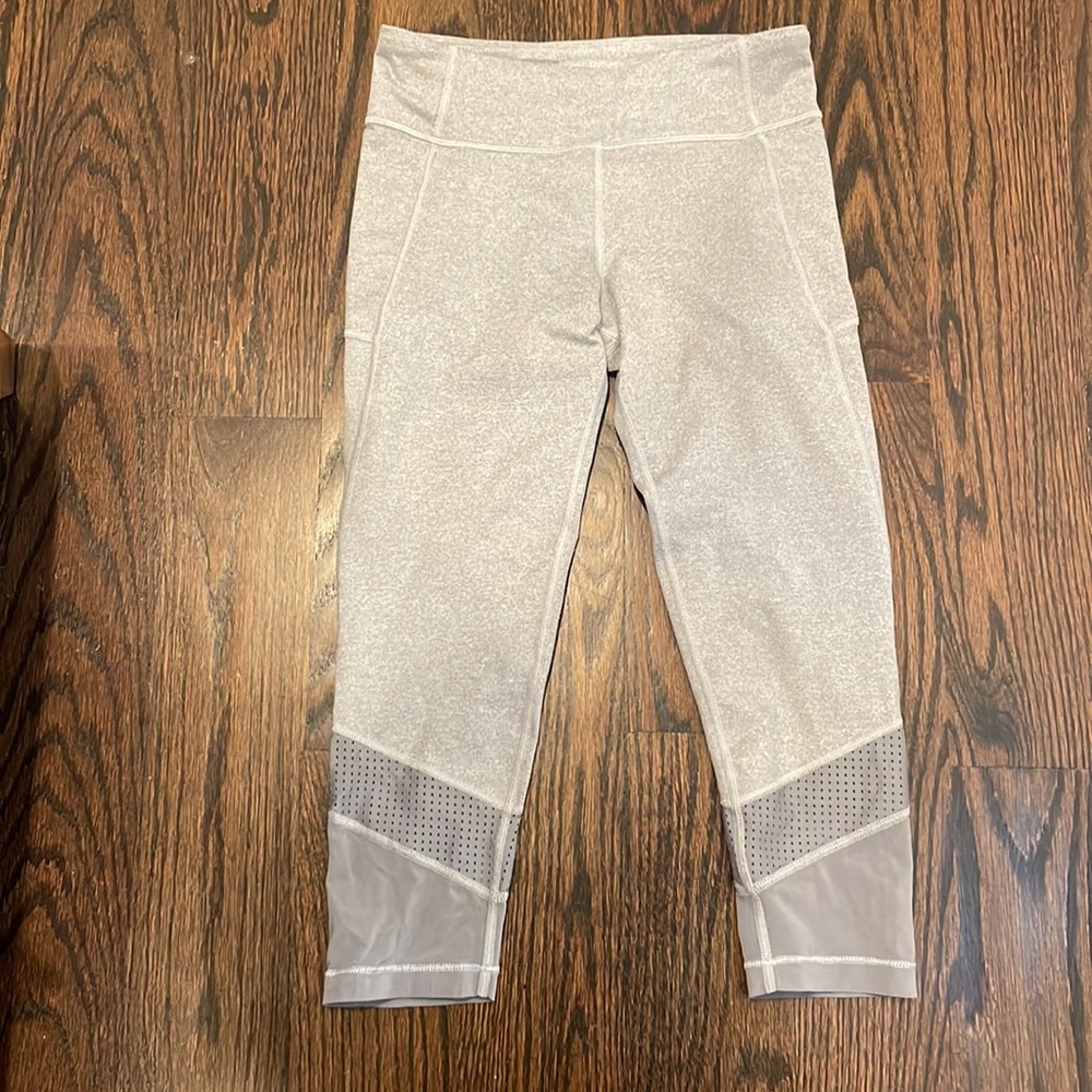 Athleta Girl Capri leggings size 12